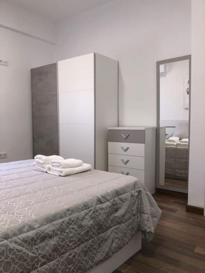 Rg Apartamentos อัลเมรีอา ภายนอก รูปภาพ