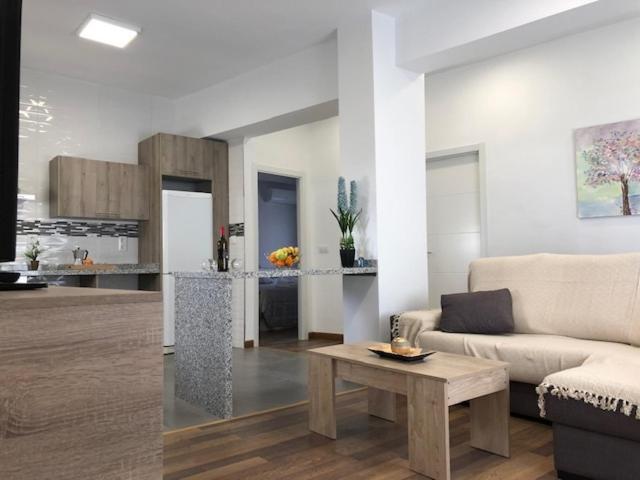 Rg Apartamentos อัลเมรีอา ภายนอก รูปภาพ